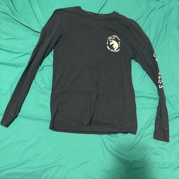 Levi’s Long Sleeve Graphic Tee – “Stay Wild” Leopard Design (Size Small) - Picture 1 of 4